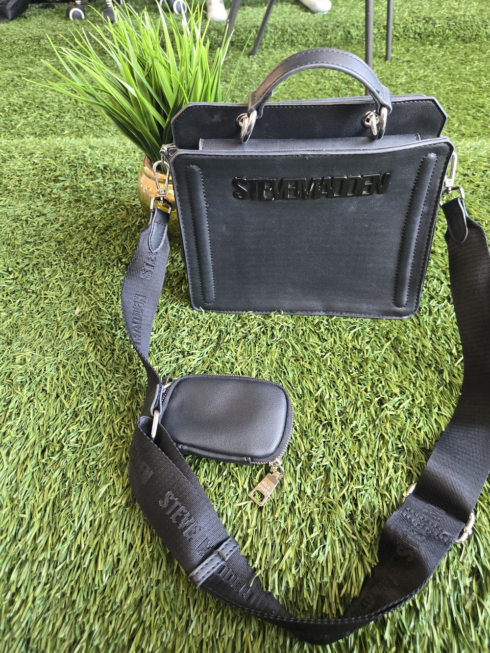 Steve Madden Black Men's Messenger Crossbody with Detachable Strap - Picture 1 of 6